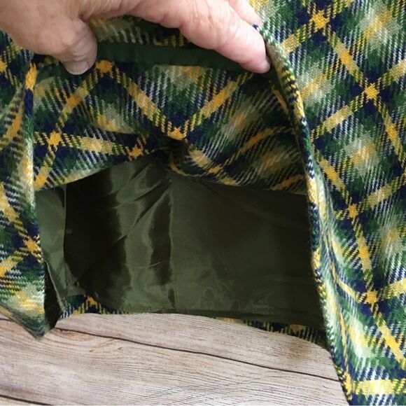 VINTAGE ‘60s BOBBIE BROOKS PLAID WOOL SKIRT - Picture 4 of 6